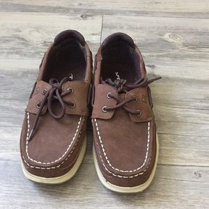 Sperrys boy shoes